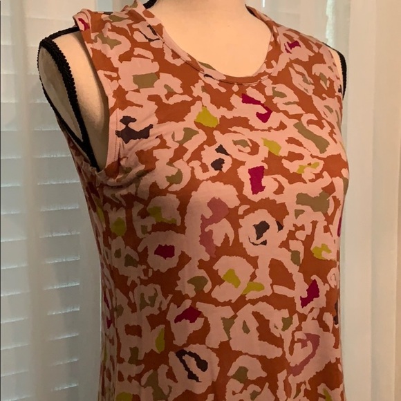 159. LOGO Layers sleeveless tee.  Stylish camp pattern - Picture 2 of 5